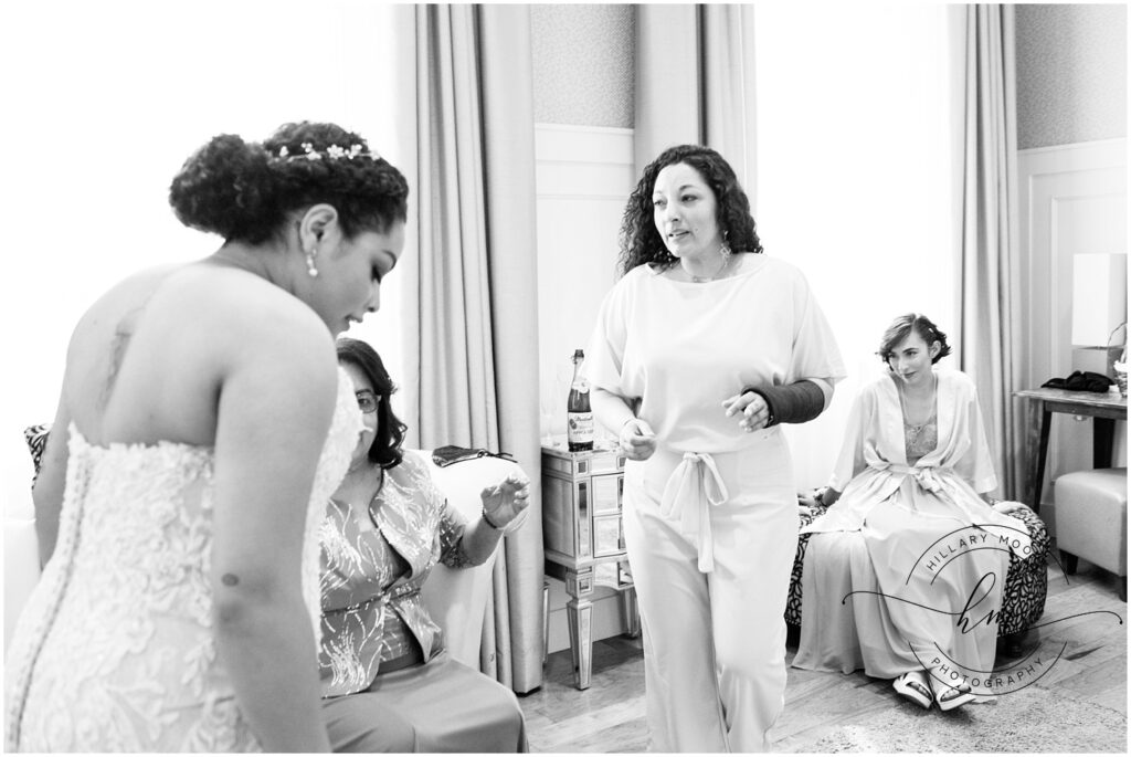 Bride talking with the brides maids.